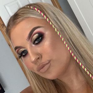 Meet your Posher, Brooke